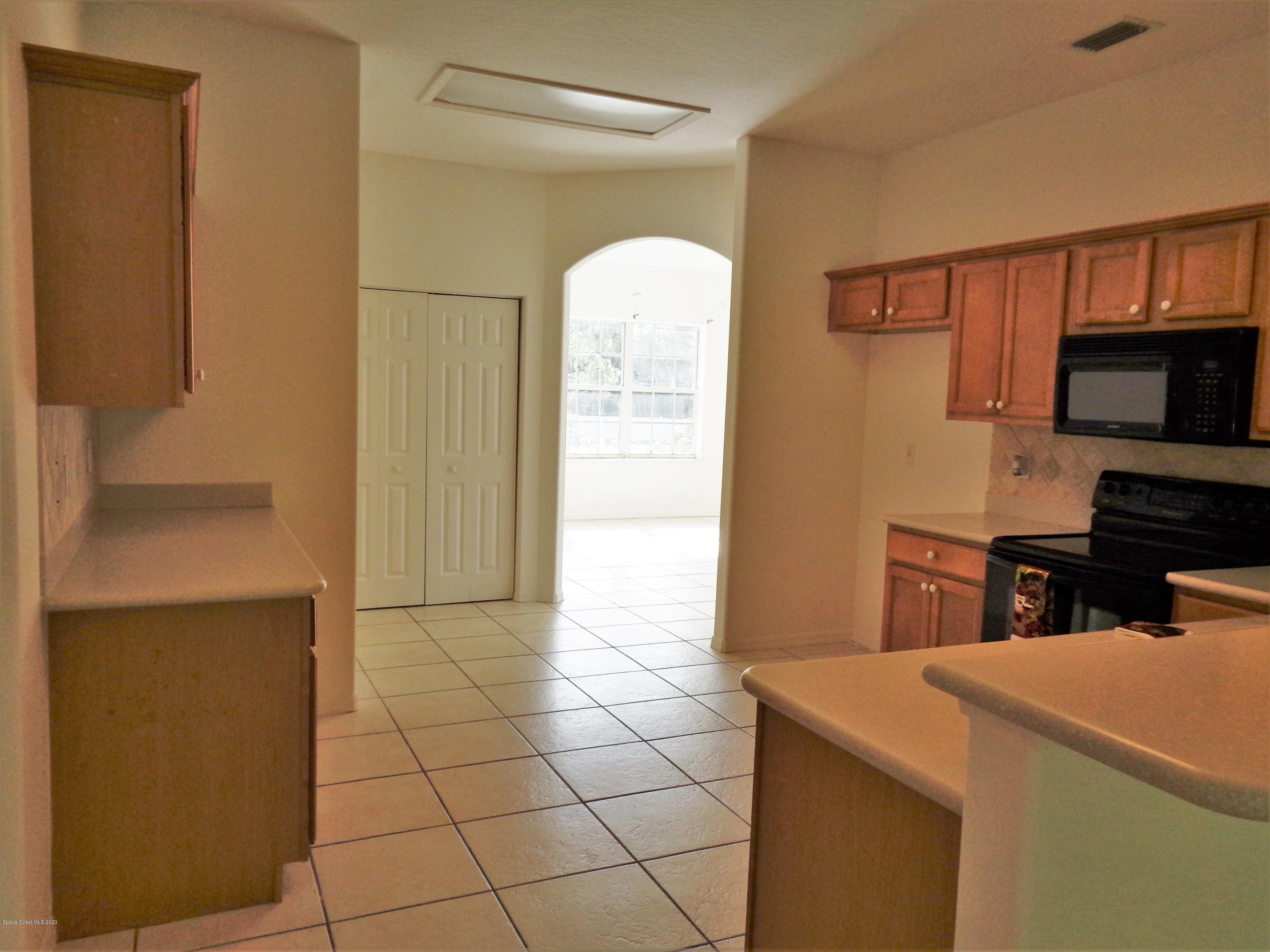 1630 Degroodt Road Southwest Palm Bay, FL 32908 - Photo 15 of 31 DSC01648