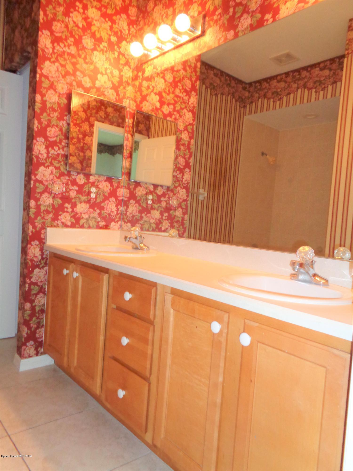 1630 Degroodt Road Southwest Palm Bay, FL 32908 - Photo 20 of 31 Master Bath