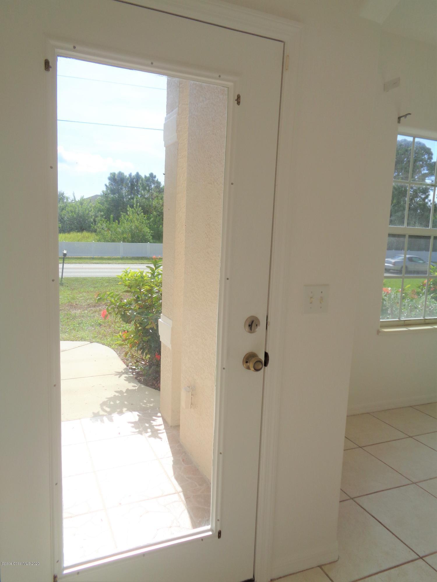 1630 Degroodt Road Southwest Palm Bay, FL 32908 - Photo 7 of 31 DSC01624