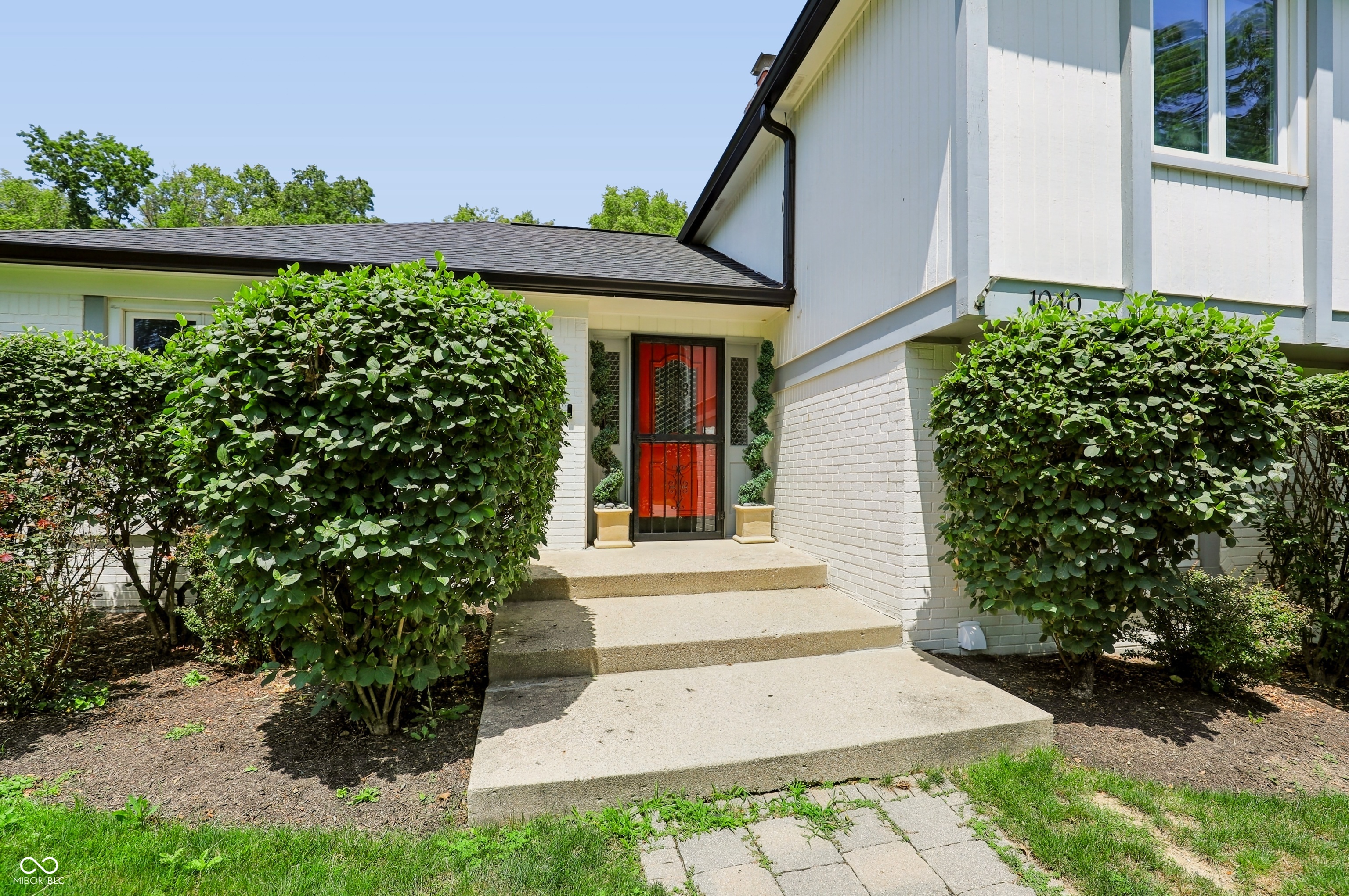 1040 Ridge Court Carmel, IN 46033 - Photo 4 of 65