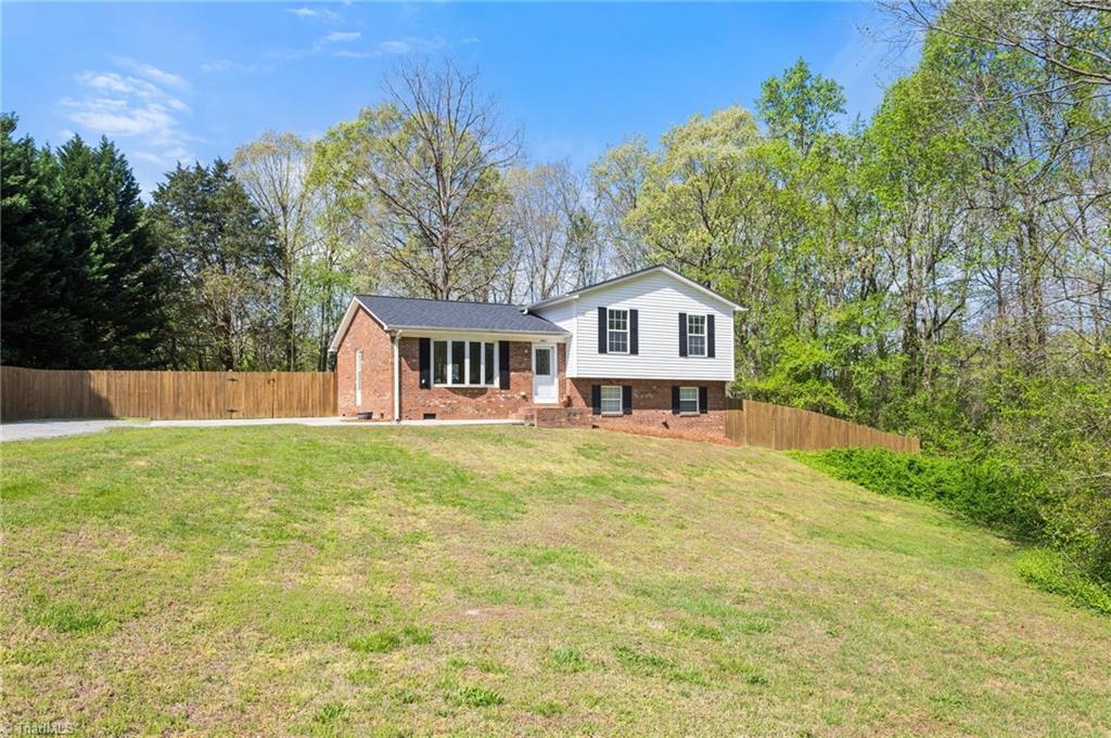 1411 Gus Hill Road Clemmons, NC 27012 - Photo 2 of 37 Gallery Image 2