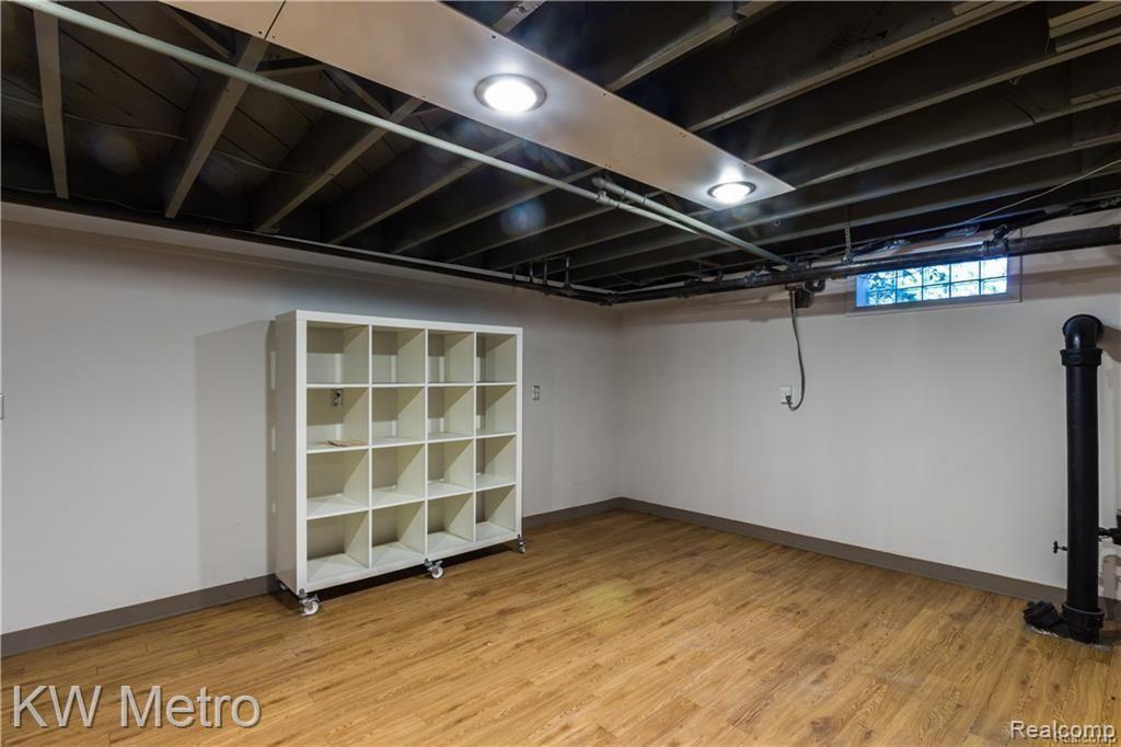 1616 Crooks Road Royal Oak, MI 48067 - Photo 29 of 37 29.jpg