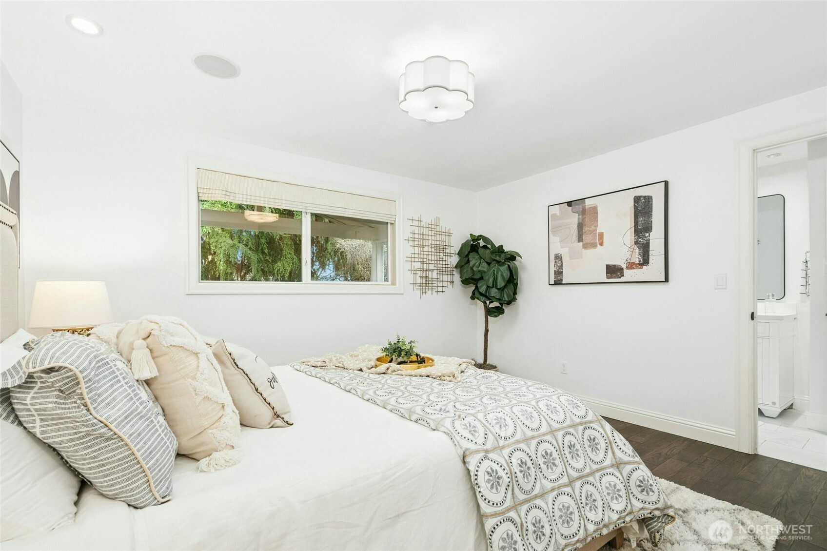 13416 Northeast 70th Street Redmond, WA 98052 - Photo 12 of 25