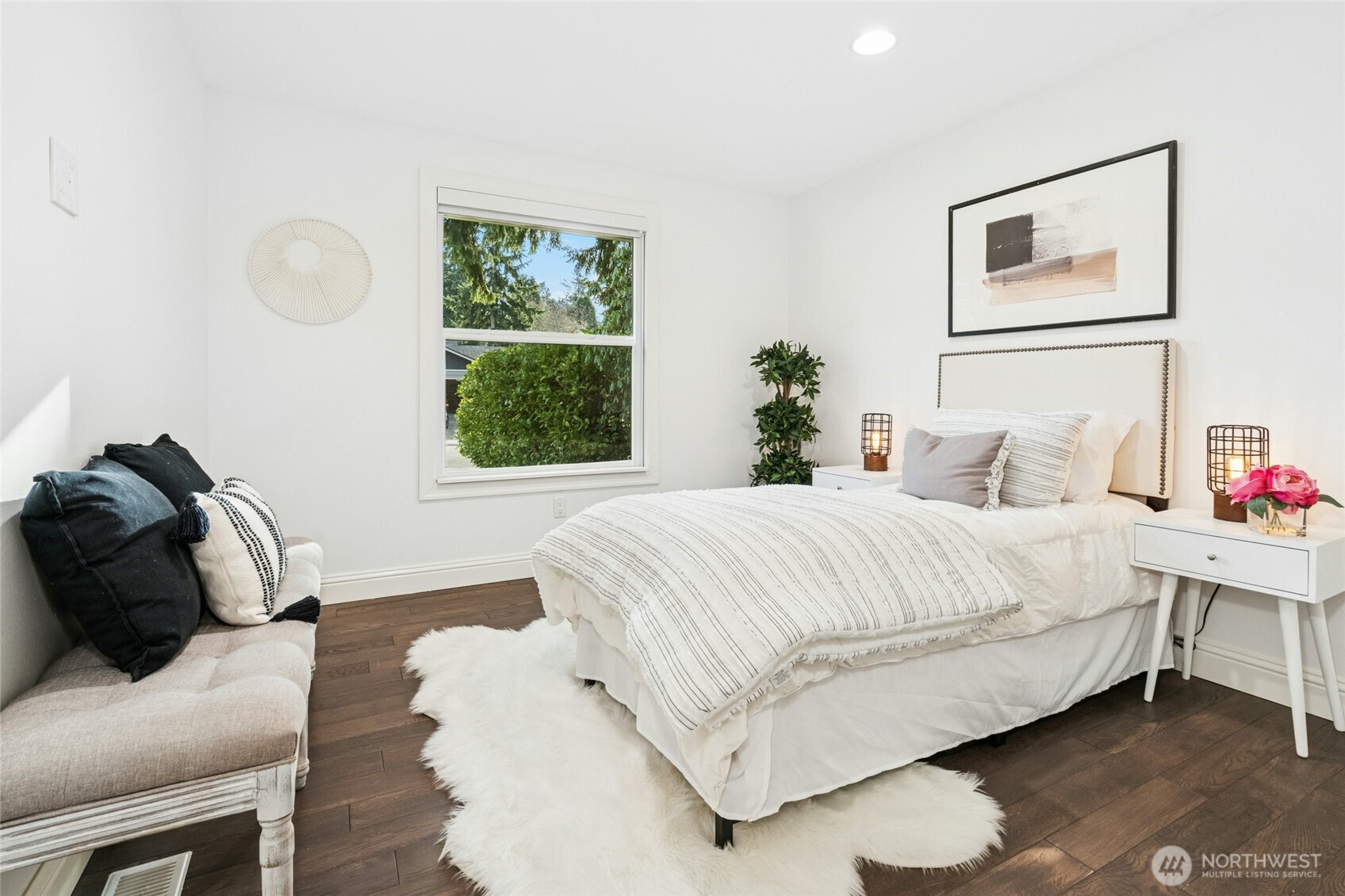 13416 Northeast 70th Street Redmond, WA 98052 - Photo 15 of 25