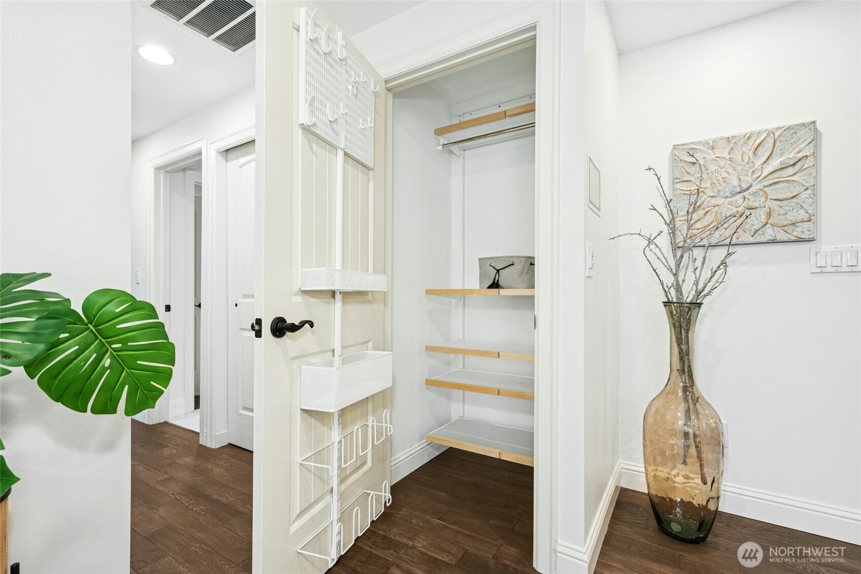 13416 Northeast 70th Street Redmond, WA 98052 - Photo 17 of 25