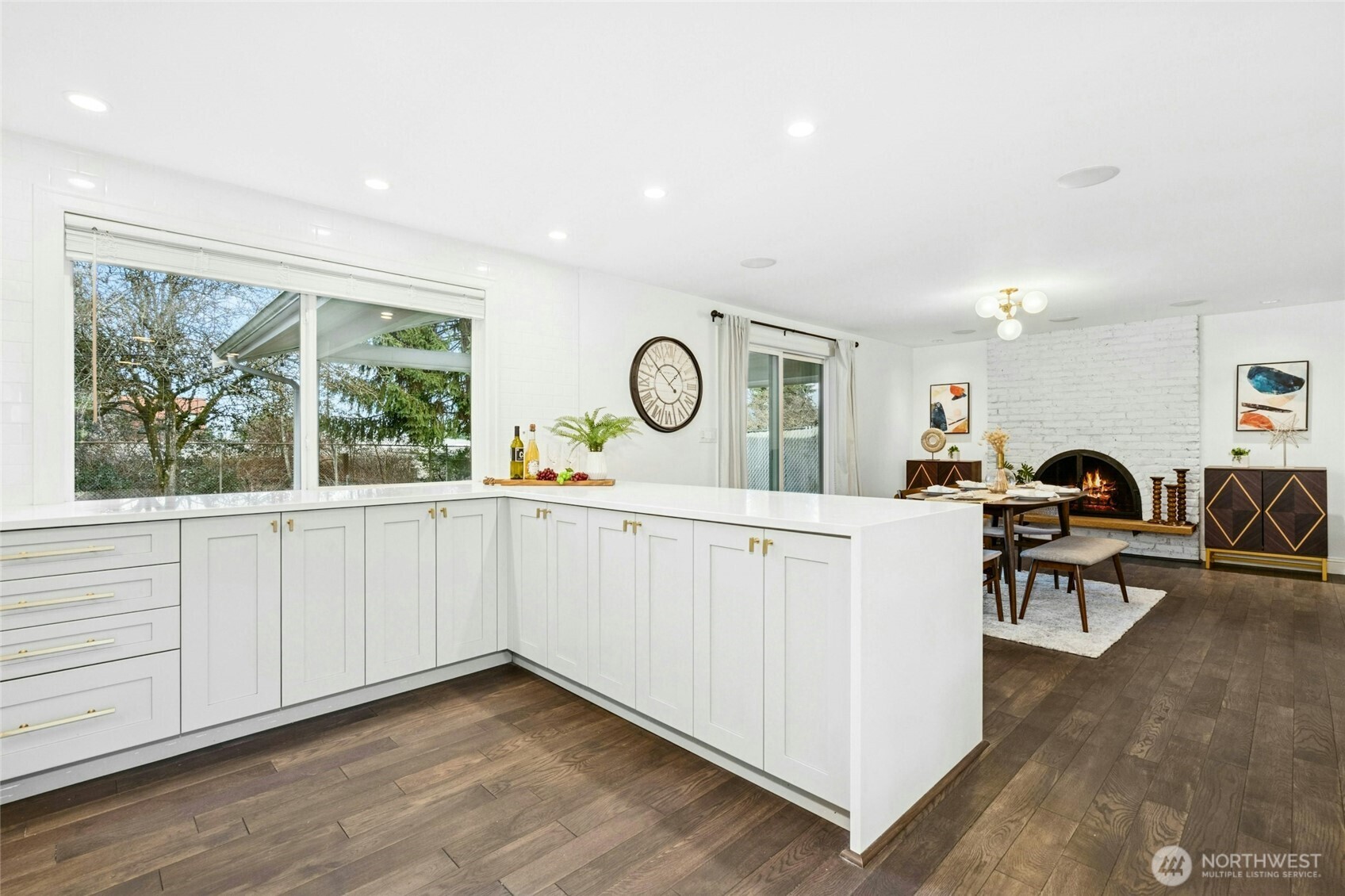 13416 Northeast 70th Street Redmond, WA 98052 - Photo 7 of 25