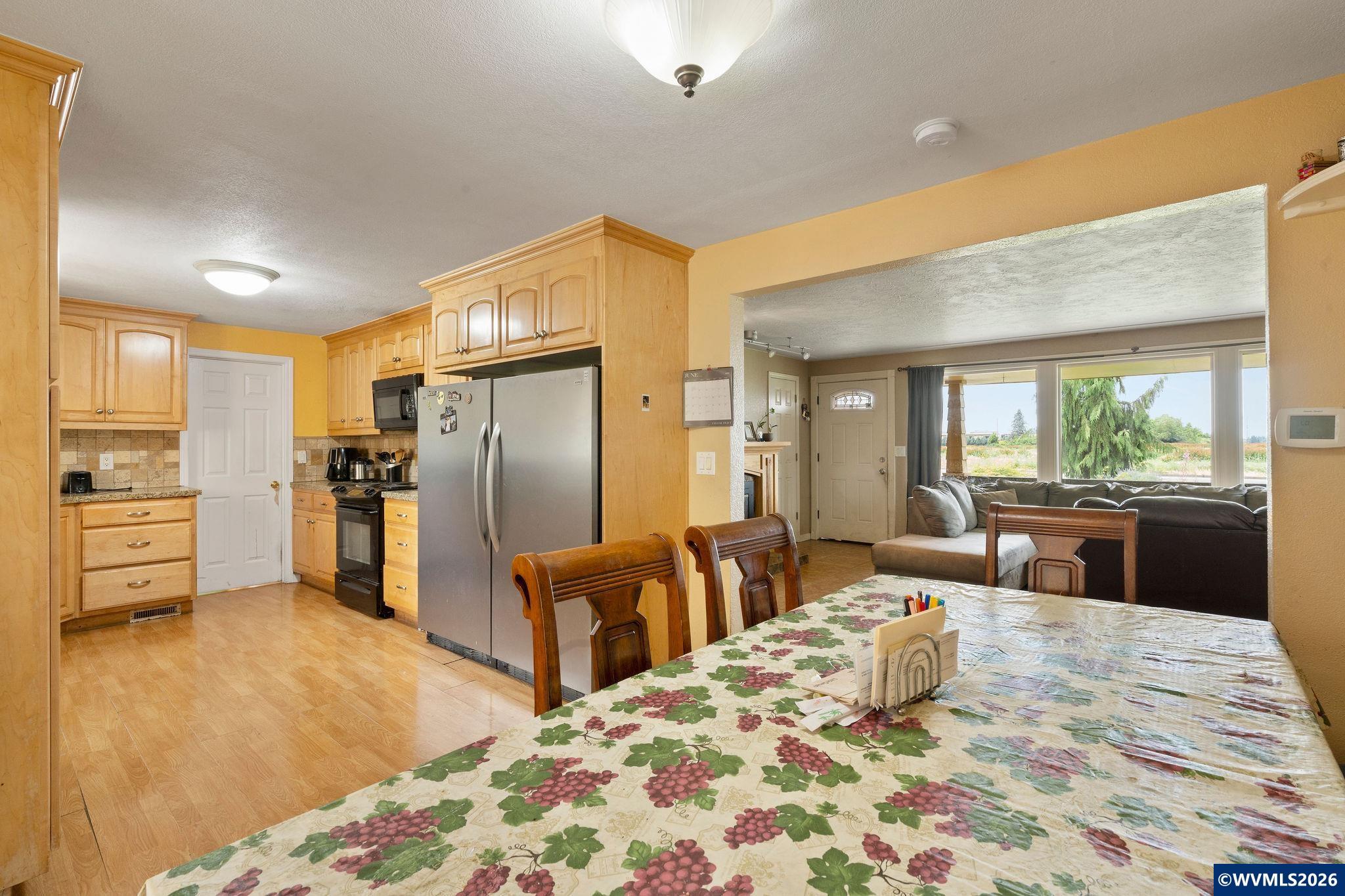 4952 Sunnyview Road Northeast Salem, OR 97305 - Photo 14 of 32