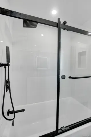 $879,900 | 23 Chase Lane, Levittown, NY 11756