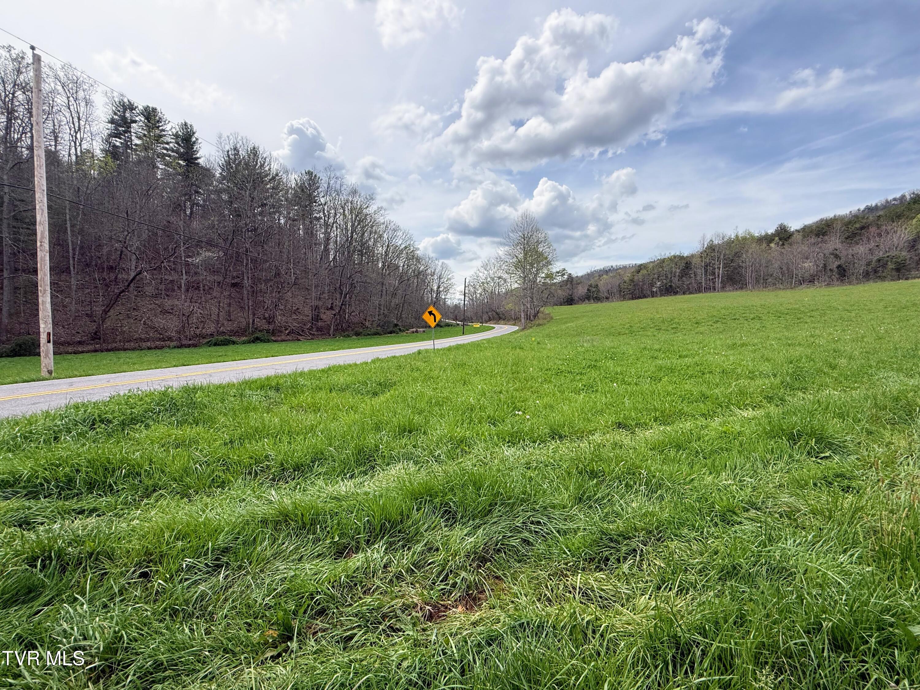 3 Rd Greeneville Tn 37743 Road Greeneville, TN 37743 - Photo 11 of 25 IMG_011