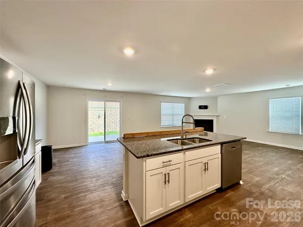 $2,300 | 1339 Mifflin Lane, Dallas, NC 28034