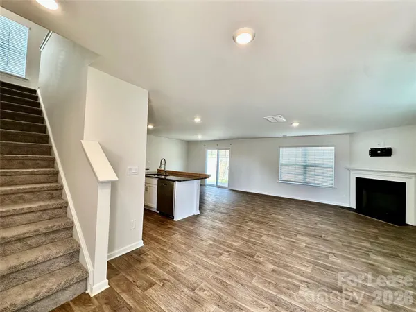 $2,300 | 1339 Mifflin Lane, Dallas, NC 28034