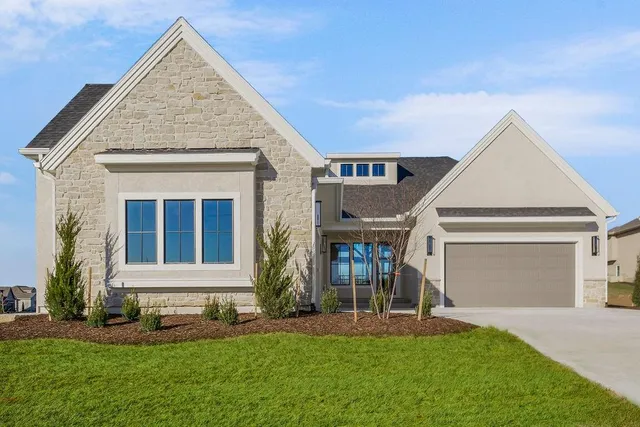 $889,000 | 10856 South Shady Bend Road, Olathe, KS 66061