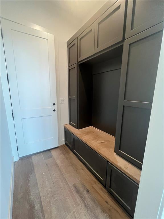 10856 South Shady Bend Road Olathe, KS 66061 - Photo 2 of 25