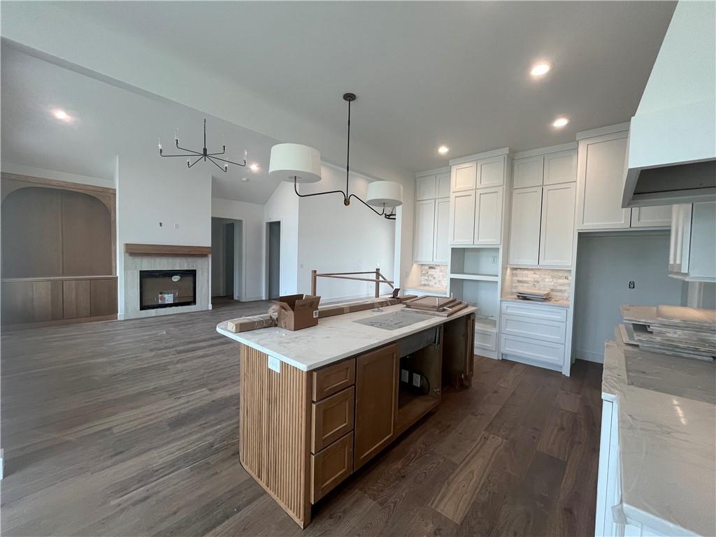 10856 South Shady Bend Road Olathe, KS 66061 - Photo 7 of 25