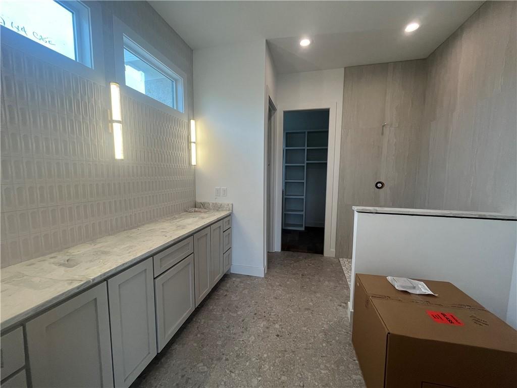 10856 South Shady Bend Road Olathe, KS 66061 - Photo 10 of 25