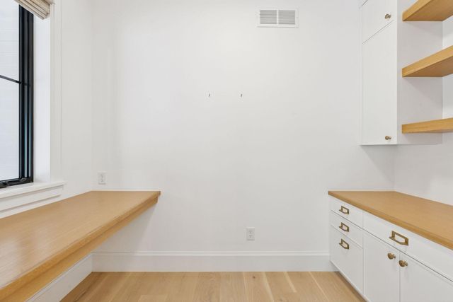 $2,400,000 | 6101 Blake Circle, Edina, MN 55436