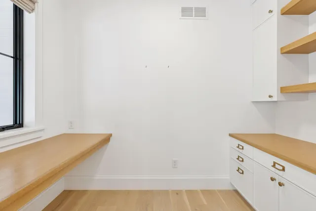 $2,400,000 | 6101 Blake Circle, Edina, MN 55436