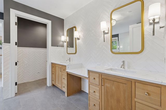 $2,400,000 | 6101 Blake Circle, Edina, MN 55436