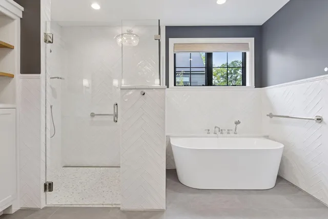 $2,400,000 | 6101 Blake Circle, Edina, MN 55436