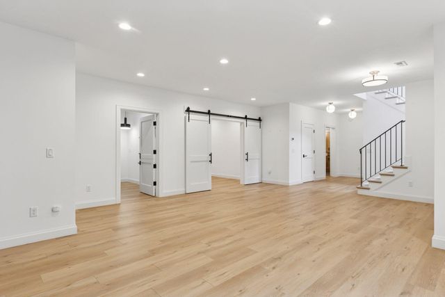 $2,400,000 | 6101 Blake Circle, Edina, MN 55436