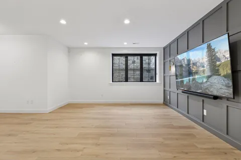 $2,400,000 | 6101 Blake Circle, Edina, MN 55436