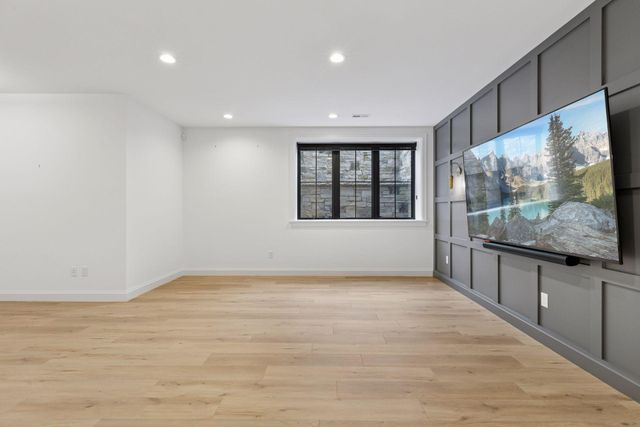 $2,400,000 | 6101 Blake Circle, Edina, MN 55436