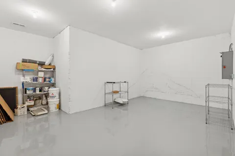 $2,400,000 | 6101 Blake Circle, Edina, MN 55436