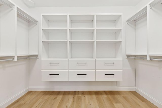 $2,400,000 | 6101 Blake Circle, Edina, MN 55436