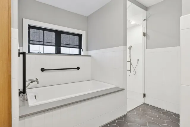 $2,400,000 | 6101 Blake Circle, Edina, MN 55436