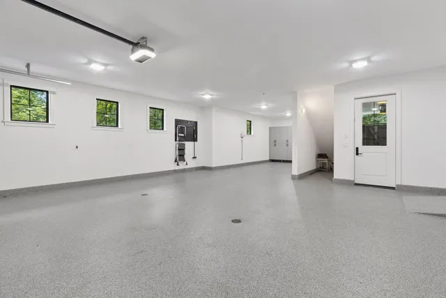 $2,400,000 | 6101 Blake Circle, Edina, MN 55436