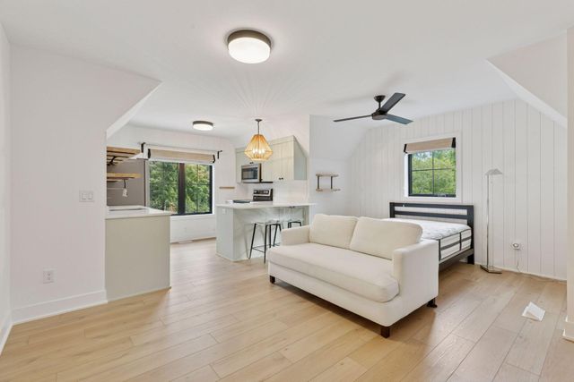 $2,400,000 | 6101 Blake Circle, Edina, MN 55436