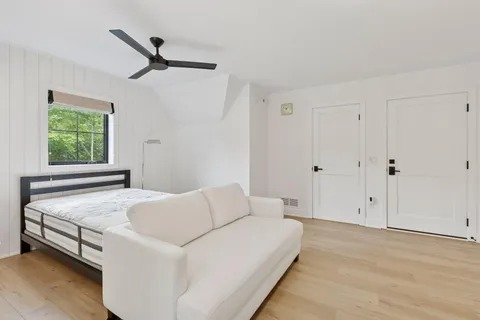 $2,400,000 | 6101 Blake Circle, Edina, MN 55436