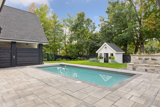 $2,400,000 | 6101 Blake Circle, Edina, MN 55436