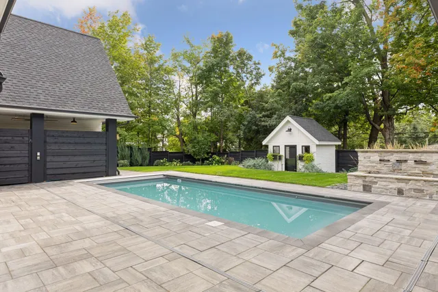 $2,400,000 | 6101 Blake Circle, Edina, MN 55436