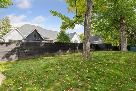 $2,400,000 | 6101 Blake Circle, Edina, MN 55436