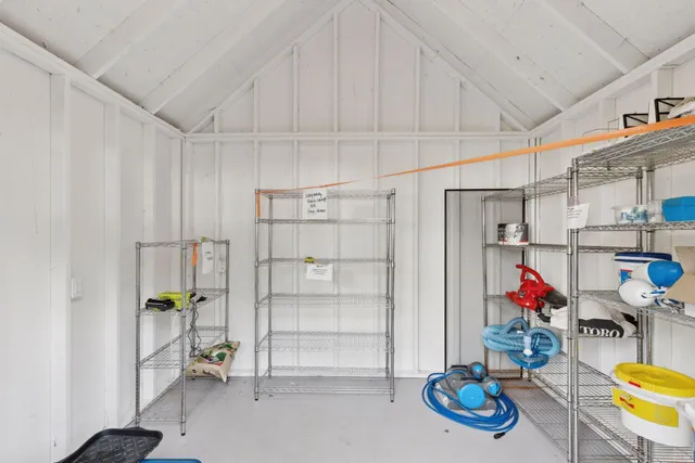 $2,400,000 | 6101 Blake Circle, Edina, MN 55436