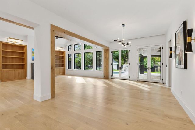 $2,400,000 | 6101 Blake Circle, Edina, MN 55436