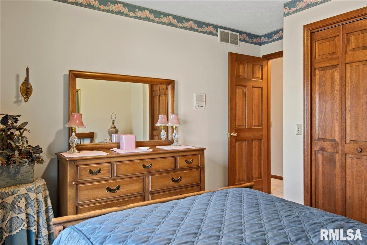 3955 Guilford Drive Springfield, IL 62711 - Photo 25 of 39 Gallery Image 25
