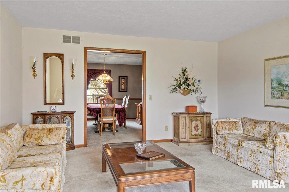 3955 Guilford Drive Springfield, IL 62711 - Photo 7 of 39 Gallery Image 7