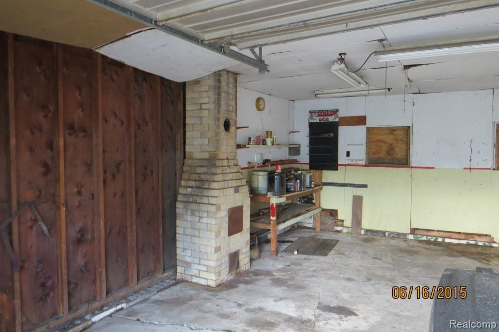 7501 Pardee Road Taylor, MI 48180 - Photo 16 of 19 IMG_4996.jpg