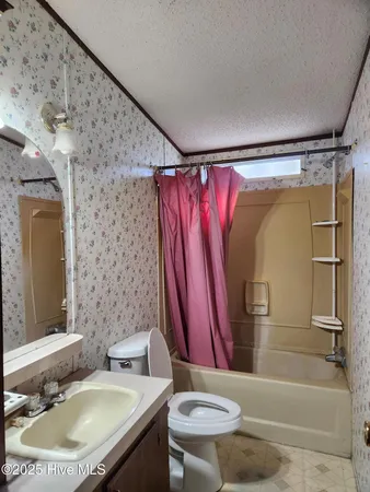 $180,000 | 723 West Broad Street, Beulaville, NC 28518