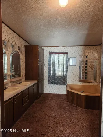 $180,000 | 723 West Broad Street, Beulaville, NC 28518