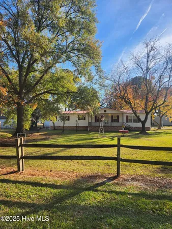 $180,000 | 723 West Broad Street, Beulaville, NC 28518