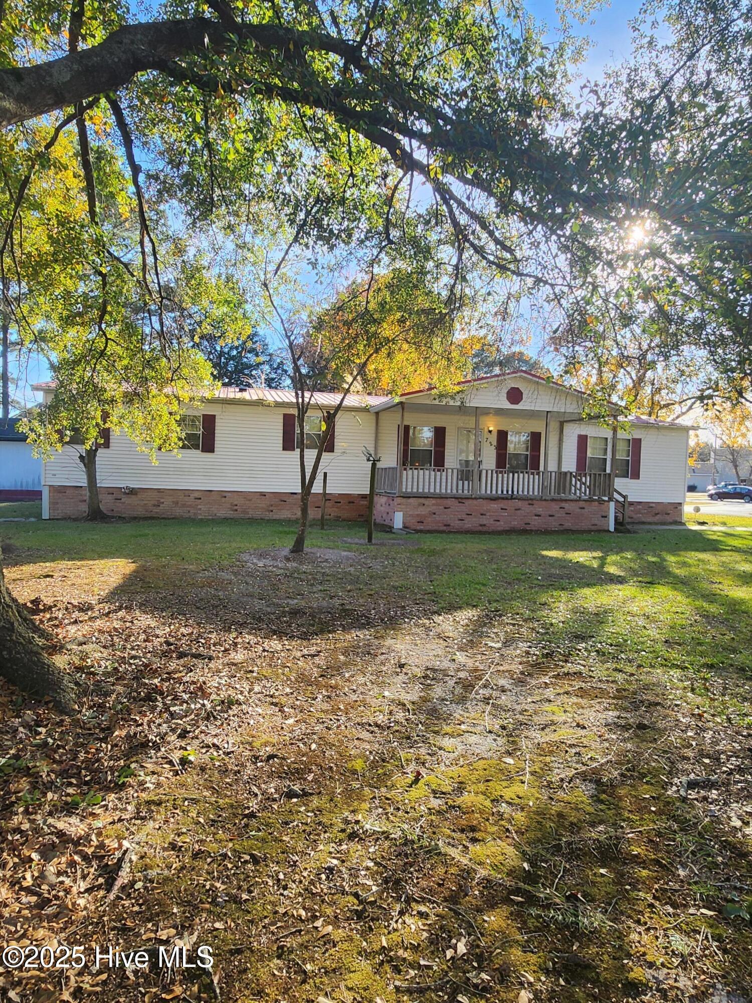 723 West Broad Street Beulaville, NC 28518 - Photo 5 of 21 1000003252
