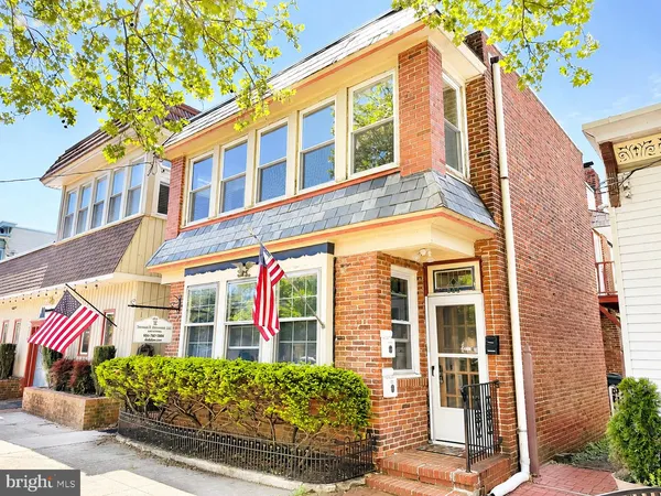 $2,000 | 522 Main Street, Unit B, Riverton, NJ 08077