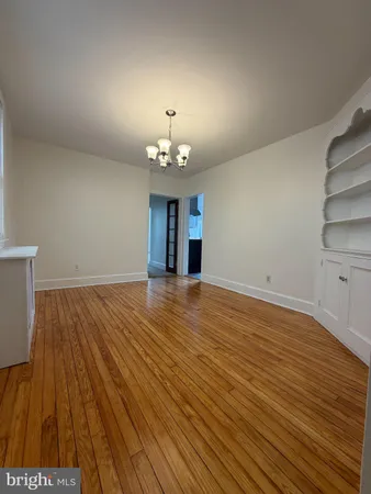 $2,000 | 522 Main Street, Unit B, Riverton, NJ 08077