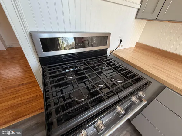 $2,000 | 522 Main Street, Unit B, Riverton, NJ 08077