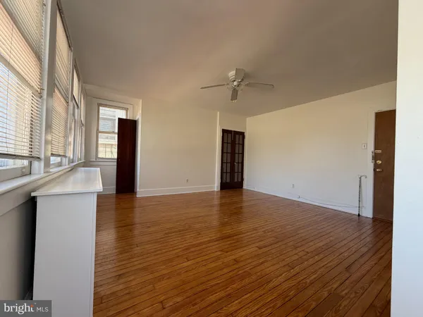 $2,000 | 522 Main Street, Unit B, Riverton, NJ 08077