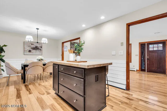 $799,999 | 592 Whitecomb Avenue, Jackson, NJ 08527