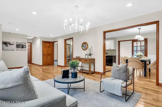 $799,999 | 592 Whitecomb Avenue, Jackson, NJ 08527